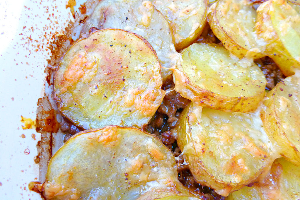 simple-ground-beef-onion-and-potato-casserole