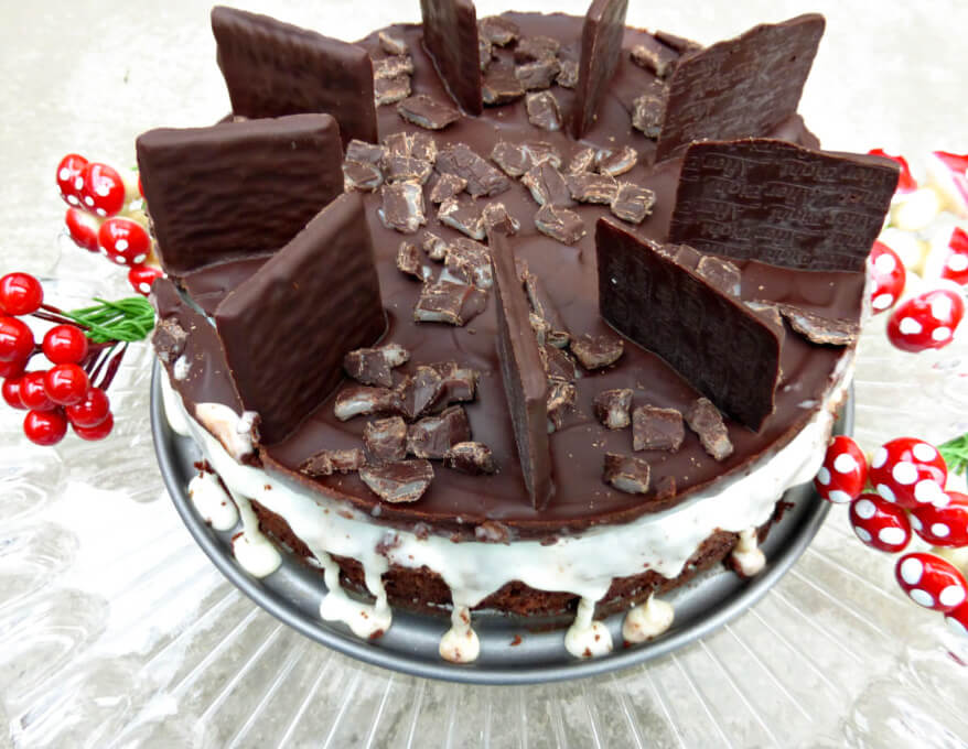 Vegan Christmas Cake After Eight Style Stock Photo - Download Image Now -  Alternative Lifestyle, Cake, Chocolate - iStock